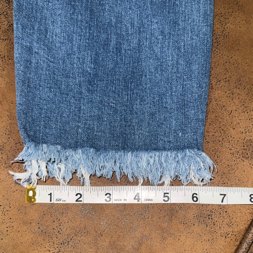 I & M Distressed Blue Jeans - Picture 15 of 15